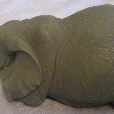 Top Land Trading Elephant figurine