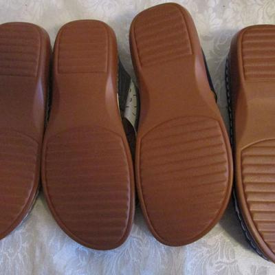 2 pr Sandals