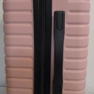 Hard shell suitcase
