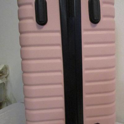 Hard shell suitcase
