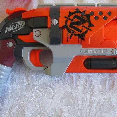 2 Nerf guns