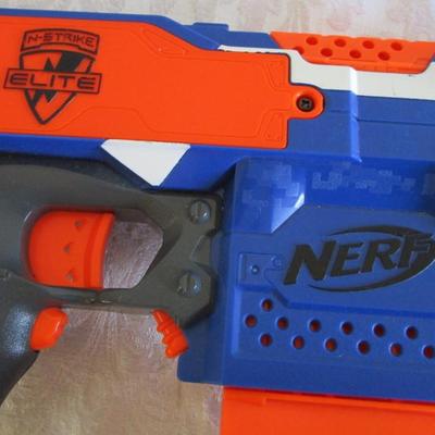 2 Nerf guns