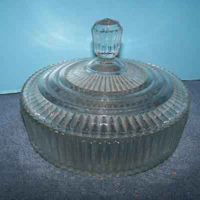 LOT 89 LOVELY VINTAGE GLASSWARE