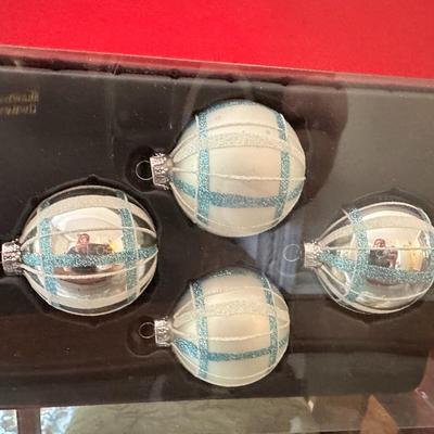 Christmas ornaments lot