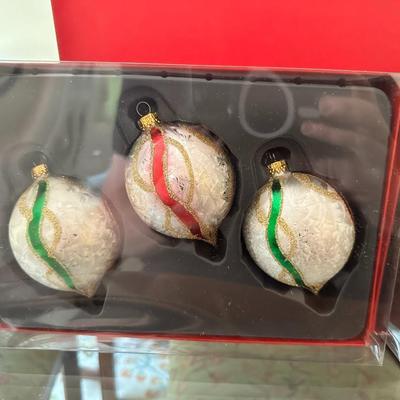 Christmas ornaments lot
