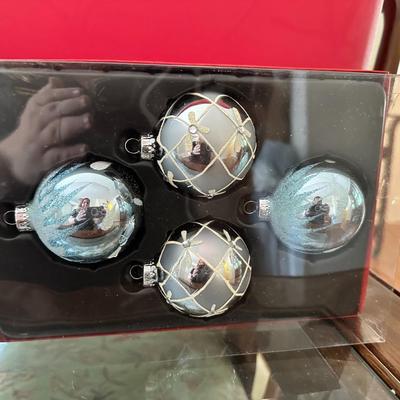 Christmas ornaments lot