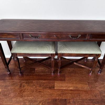 Console table with 2 seats