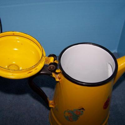 LOT 99 VINTAGE GRANITE & ENAMEL WARE