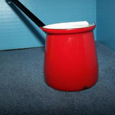 LOT 99 VINTAGE GRANITE & ENAMEL WARE
