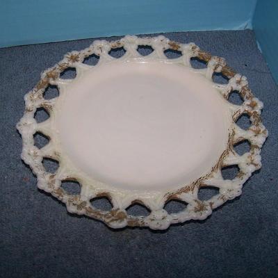 LOT 105 BEAUTIFUL VERY OLD MILK GLASS PIECES MOSTLY VICTORIAN