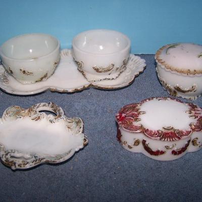 LOT 105 BEAUTIFUL VERY OLD MILK GLASS PIECES MOSTLY VICTORIAN