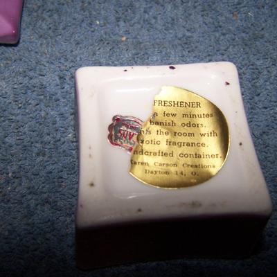 LOT 106 LOVELY VINTAGE DRESSER ITEMS---PERFUMES/BOX/POWDER