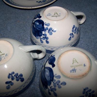 LOT 108 LOVELY VINTAGE DENMARK DISHWARE & BONE DISHES