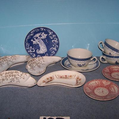 LOT 108 LOVELY VINTAGE DENMARK DISHWARE & BONE DISHES