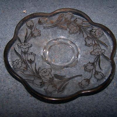 LOT 109 VINTAGE PRETTY SILVER OVERLAY CRYSTAL SERVING PIECES
