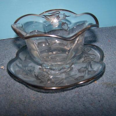 LOT 109 VINTAGE PRETTY SILVER OVERLAY CRYSTAL SERVING PIECES