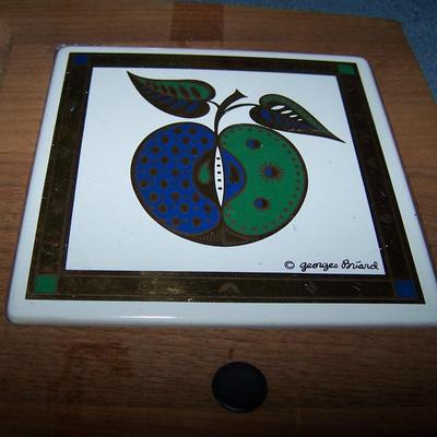 LOT 116 WONDERFUL MCM TRAYS -- GEORGES BRIARD --PLUS