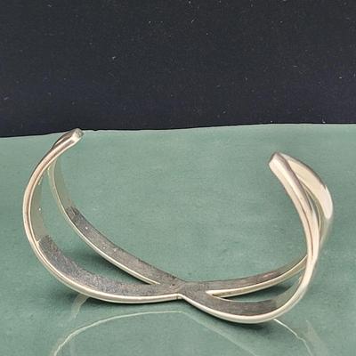 Designer E. Pearl Sterling Silver Criss-Cross Cuff 30gr