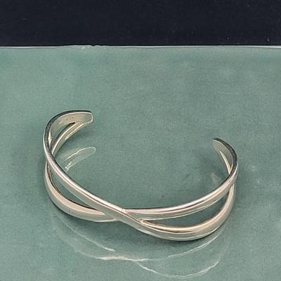 Designer E. Pearl Sterling Silver Criss-Cross Cuff 30gr