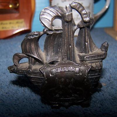 LOT 117 GREAT VINTAGE US SOUVENIRS--EATES PARK/GRAND ISLAND/IOWA/CAVE OF WINDS