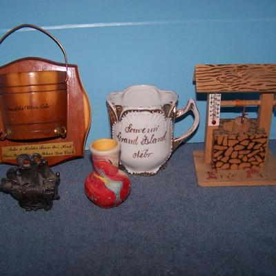 LOT 117 GREAT VINTAGE US SOUVENIRS--EATES PARK/GRAND ISLAND/IOWA/CAVE OF WINDS