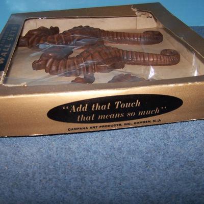 LOT 119 FAB MCM WALL SEALIFE--SEAHORSES/FISH