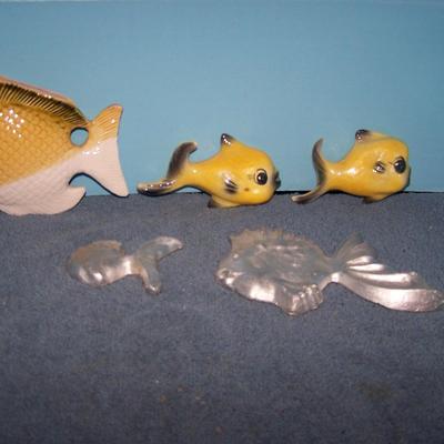 LOT 120 WONDERFUL MCM WALL FISH-- CERAMICRAFT/ALUMINUM/WALL POCKET