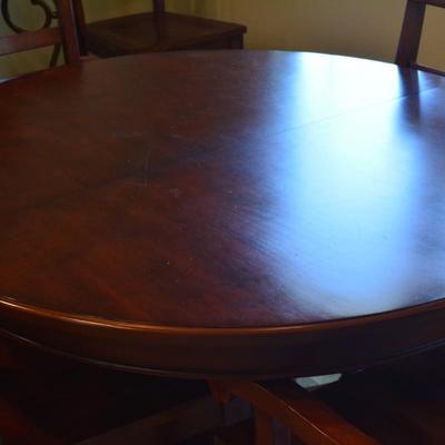 Dining Table & Chairs