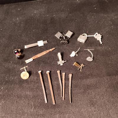 TIE TACKS AND CLIPS, SQUARE NAILS, BUSH CO RODEO TOKEN, CUFFLINKS AND SMALL PADLOCKS