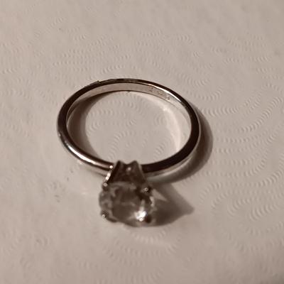 LADIES FASHION RINGS