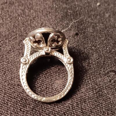 LADIES FASHION RINGS