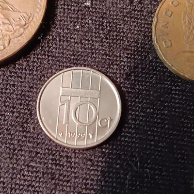 A COLLECTION OF FOREIGN COINS