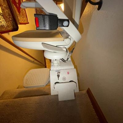 MOBILITY ELECTRIC ACORN SUPERGLIDE STAIR CHAIR LIFT