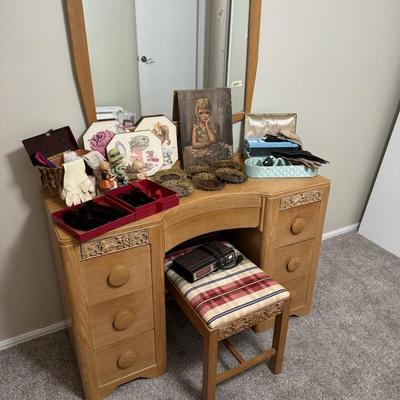 Vintage girl decor