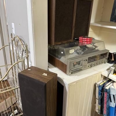 Record player / stereo