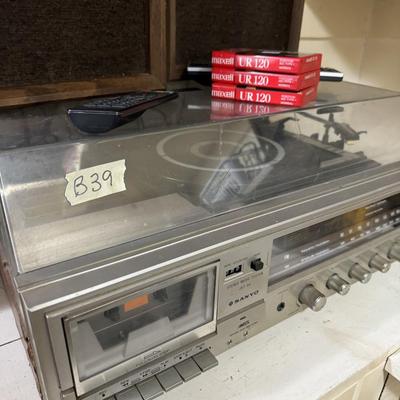 Record player / stereo