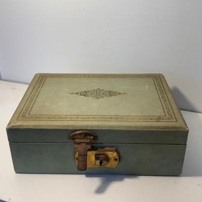Vintage Clip-On Earrings and Jewelry Boxes (GB-DZ