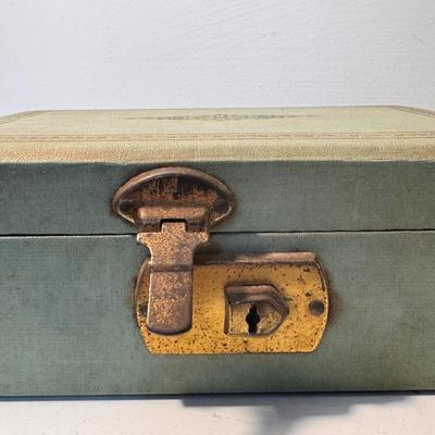 Vintage Clip-On Earrings and Jewelry Boxes (GB-DZ