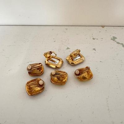 Vintage Clip-On Earrings and Jewelry Boxes (GB-DZ