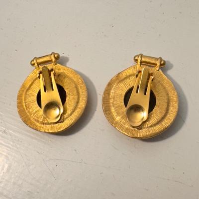 Vintage Clip-On Earrings and Jewelry Boxes (GB-DZ