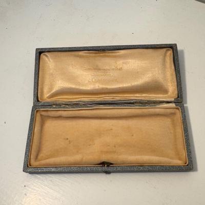 Vintage Clip-On Earrings and Jewelry Boxes (GB-DZ