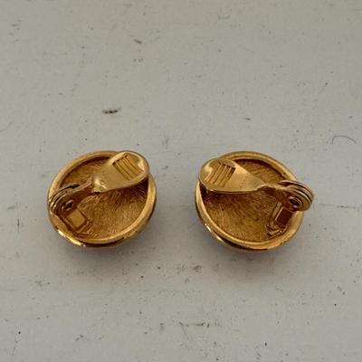 Vintage Clip-On Earrings and Jewelry Boxes (GB-DZ