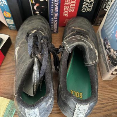 Golfing equipment, movies, and Shelf