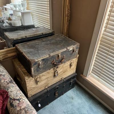 Vintage trunks & mirror