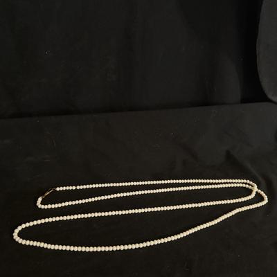 Jade, Seashell & Pearl Necklaces Plus Jewelry Trays (GB-DZ)
