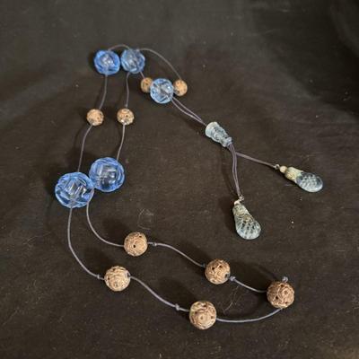 Jade, Seashell & Pearl Necklaces Plus Jewelry Trays (GB-DZ)