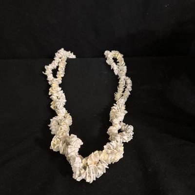 Jade, Seashell & Pearl Necklaces Plus Jewelry Trays (GB-DZ)