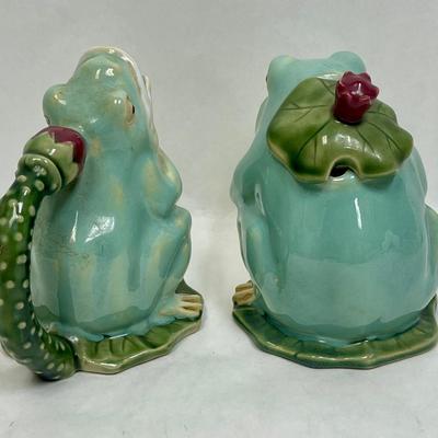 Vintage Majolica Style Glazed Ceramic Collectible Green Frog Creamer and Sugar Bowl