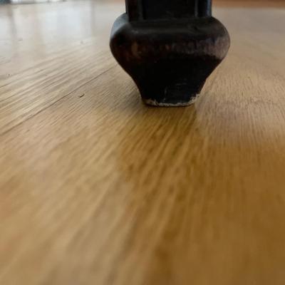 Arm Chair With Nail Accents (DR-MG)