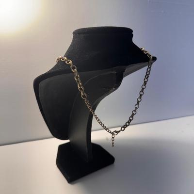 Assortment of Necklaces and Brooches (GB-DZ)